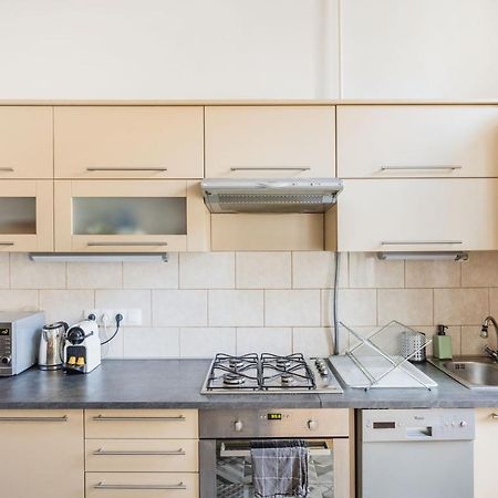 Live Like A Local At The Rustic Hockey Hut Appartement Boedapest Buitenkant foto
